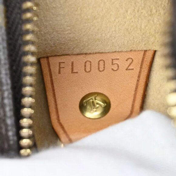 LOUIS VUITTON LV Logo Cite GM Shoulder Bag Monogram Leather Brown M51181 20EA317 - Picture 9 of 16